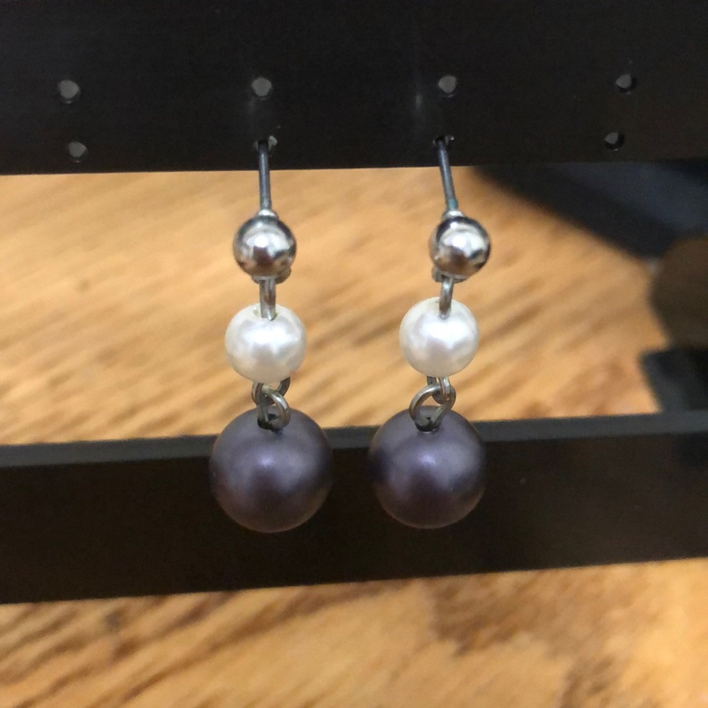 Dropped Fux pearl earrings